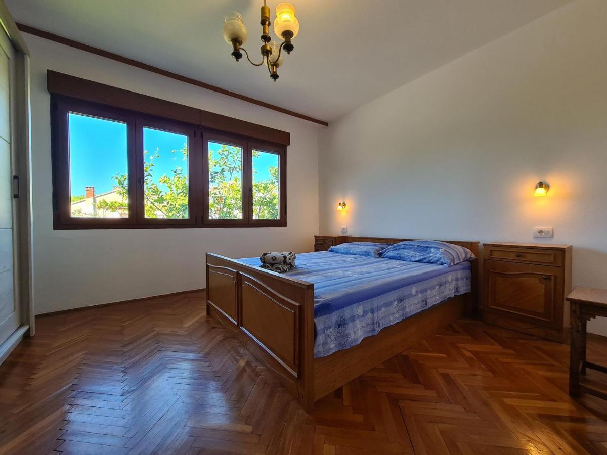 Apartma Mare 826 *
