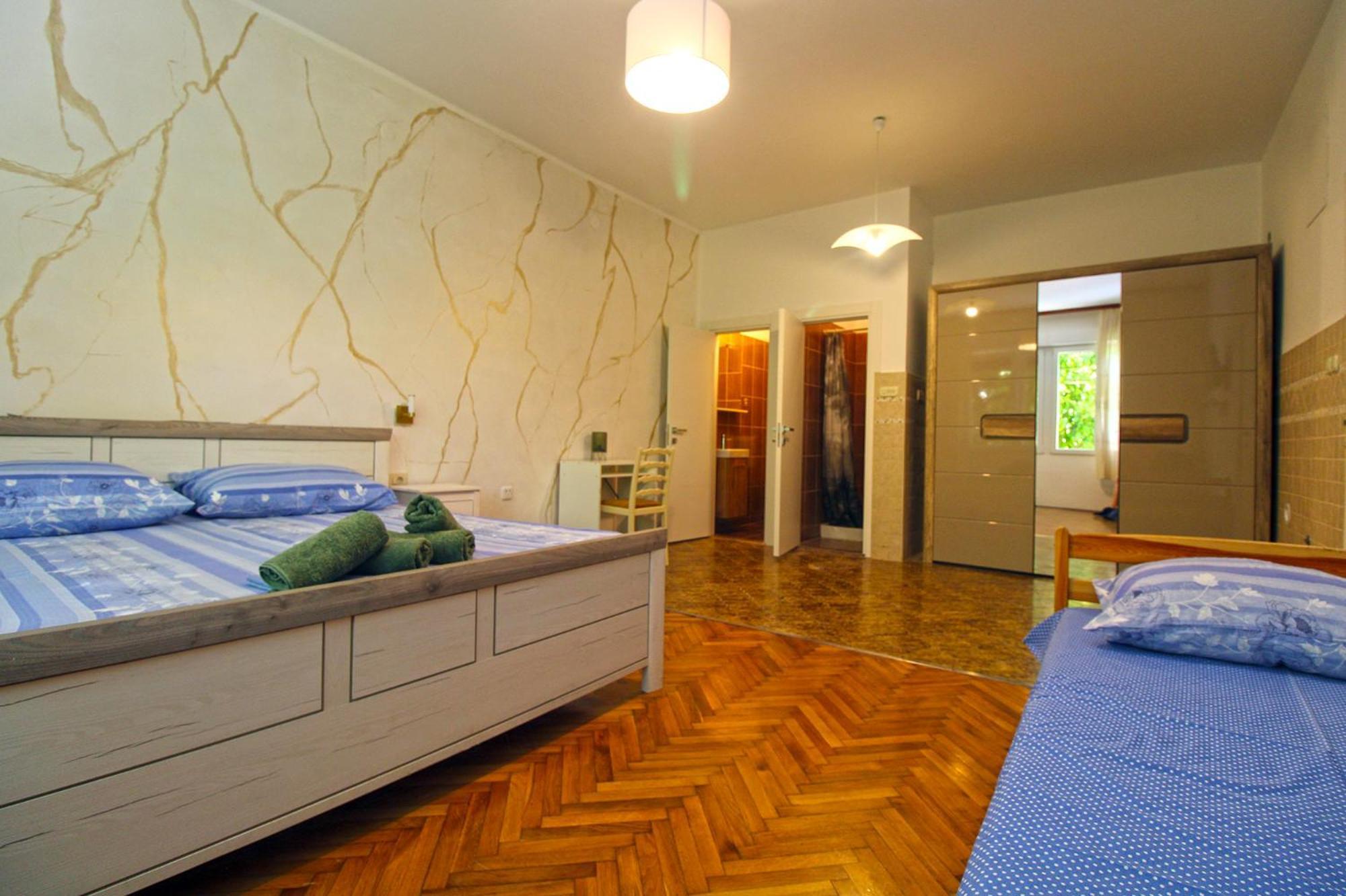 Mare 826 Apartma Pula