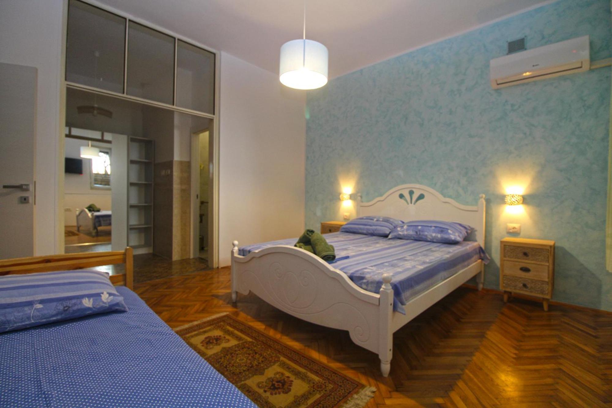 Mare 826 Pula