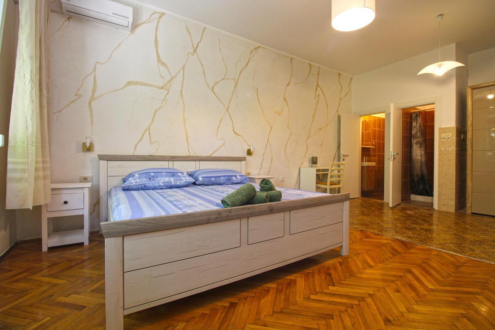 Mare 826 Pula