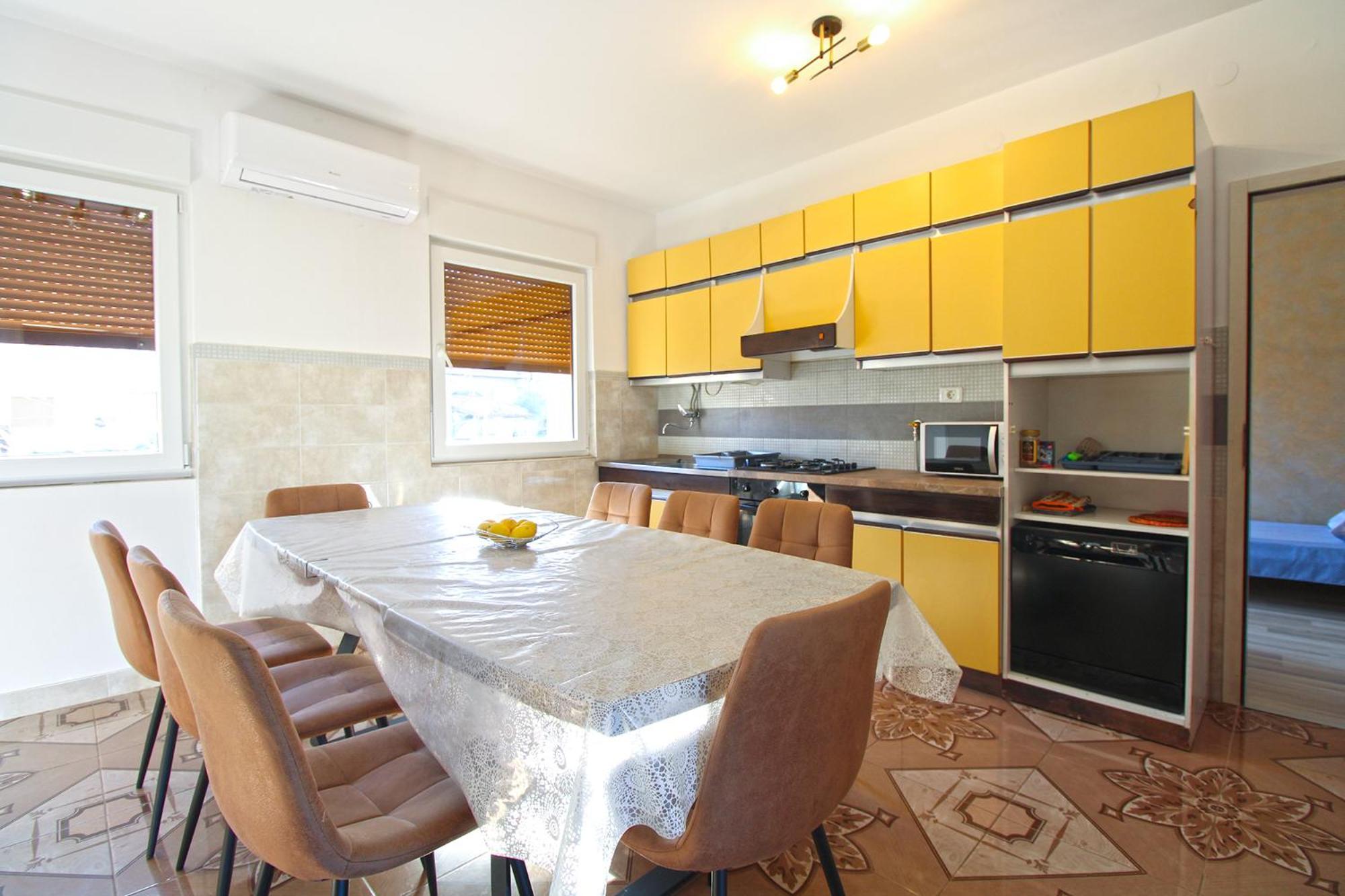Apartma Mare 826 *