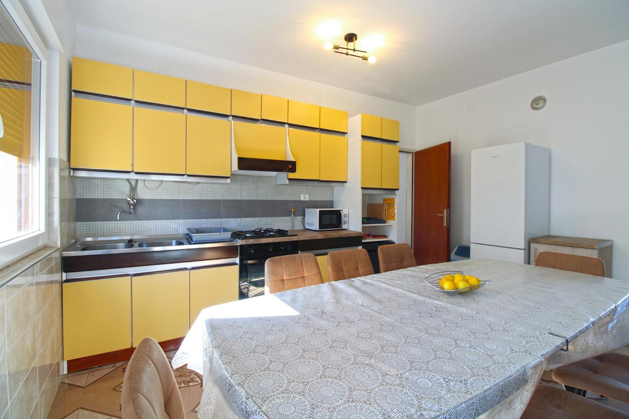 Mare 826 Pula